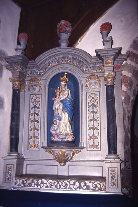 retable latéral de la Vierge