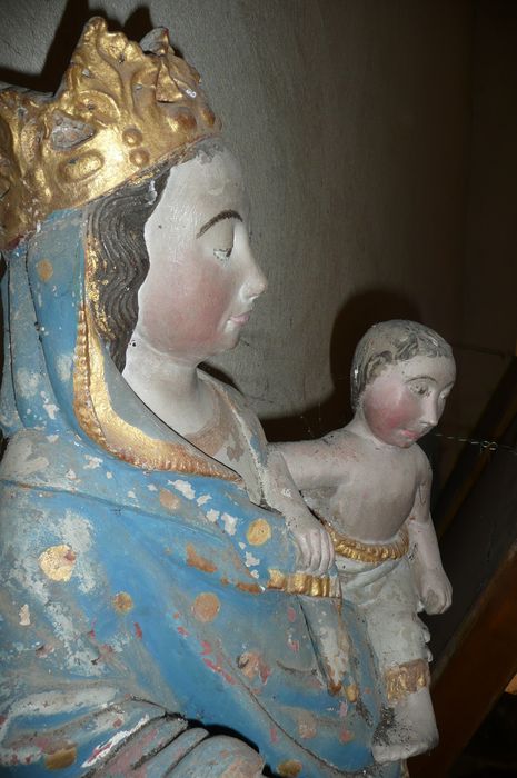 statue : Vierge à l'Enfant, vue partielle
