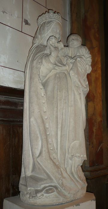 statue : Vierge à l'Enfant