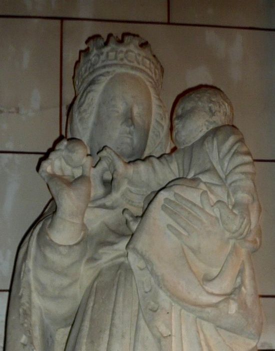 statue : Vierge à l'Enfant, vue partielle