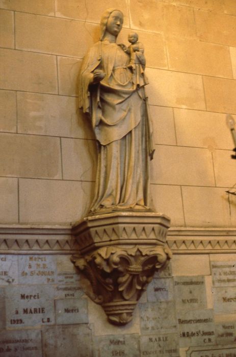 statue : Vierge à l'Enfant