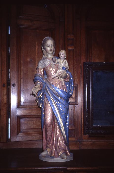 statue : Vierge à l'Enfant - © Ministère de la Culture (France), Conservation des antiquités et des objets d’art d’Ille-et-Vilaine - Tous droits réservés