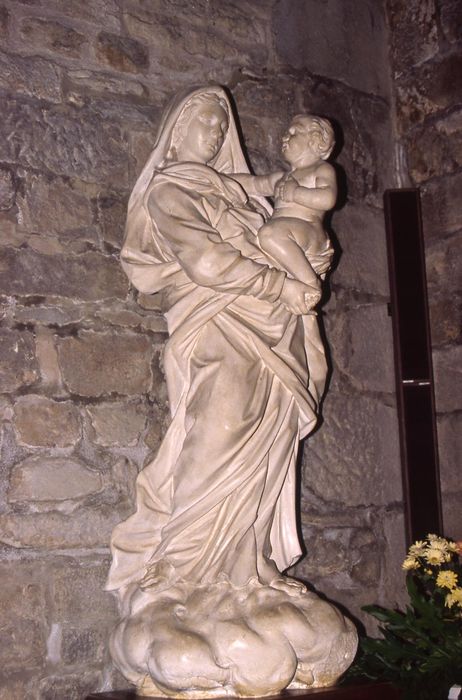 statue : Vierge à l'Enfant - © Ministère de la Culture (France), Conservation des antiquités et des objets d’art d’Ille-et-Vilaine - Tous droits réservés