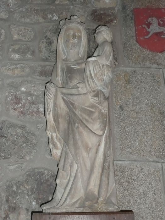 statue : Vierge à l'Enfant