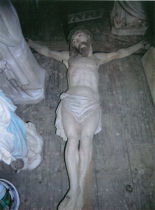 statue : Christ en croix - © Ministère de la Culture (France), Conservation des antiquités et des objets d’art d’Ille-et-Vilaine - Tous droits réservés