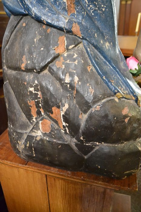 groupe sculpté : Vierge de Pitié, détail
