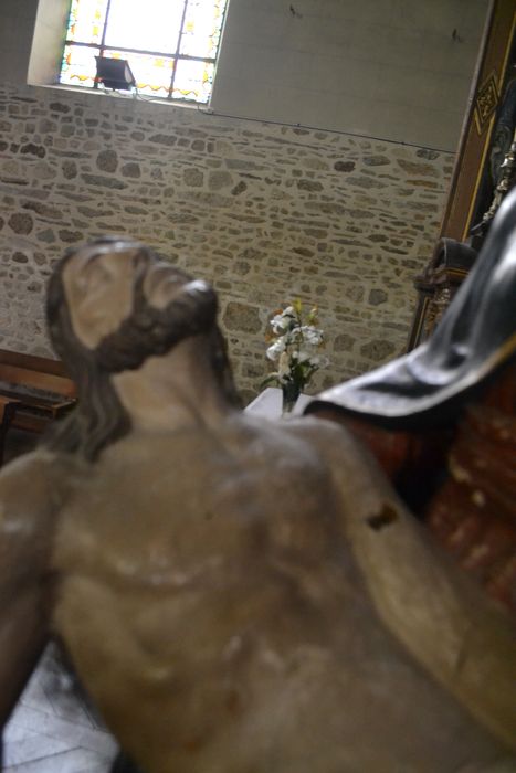 groupe sculpté : Vierge de Pitié, vue partielle