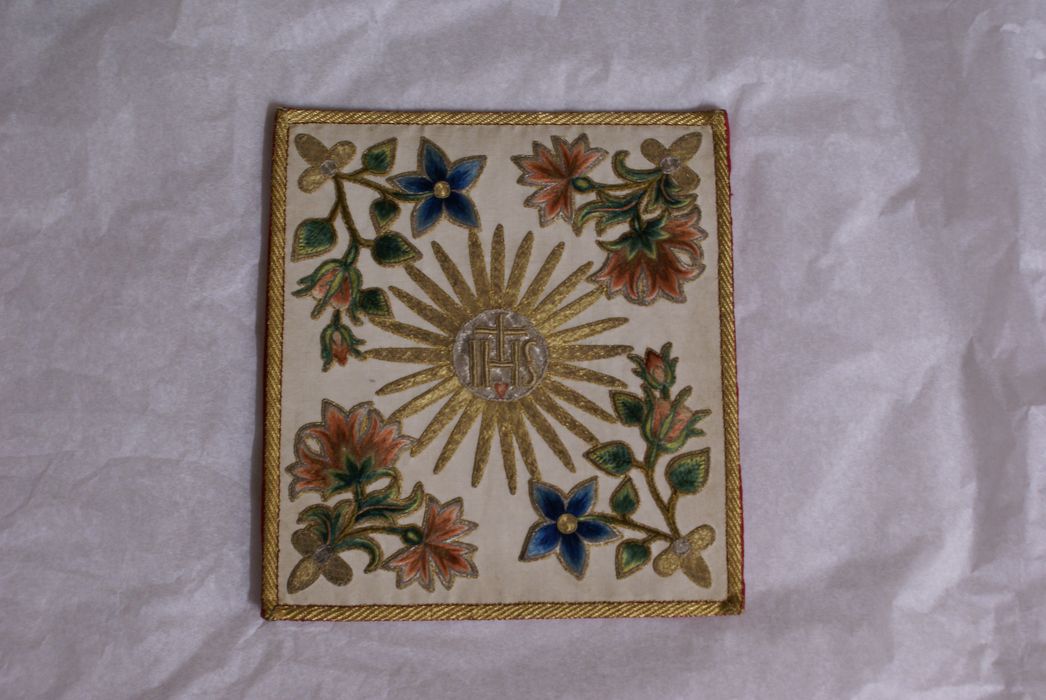 bourse - © Ministère de la Culture (France), Conservation des antiquités et des objets d'art d'Ille-et-Vilaine, tous droits réservés