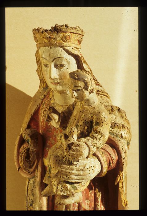 statue : Vierge à l'Enfant, vue partielle