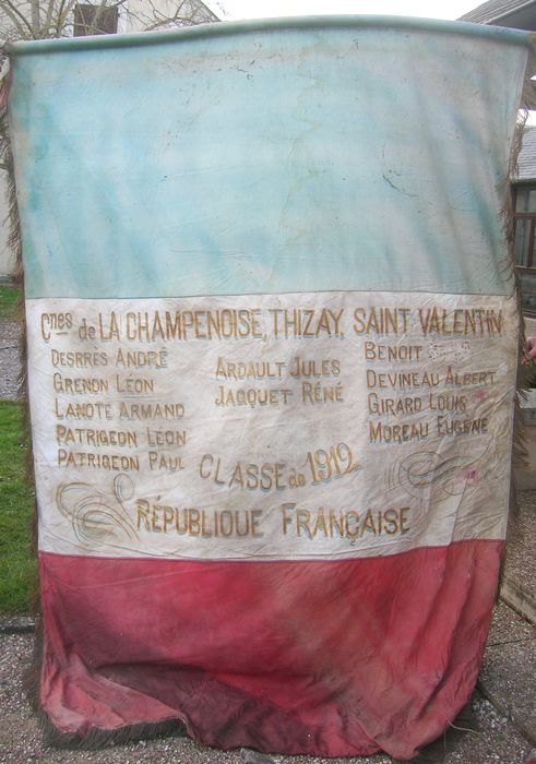 drapeau ou insigne (drapeau de conscrits) : Classe 1912, vue générale