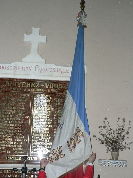 drapeau (drapeau de conscrits) : Classes de 1924, vue partielle