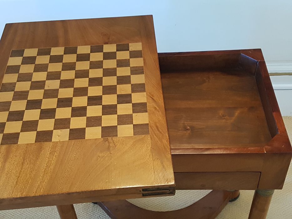 table à jeu, vue partielle