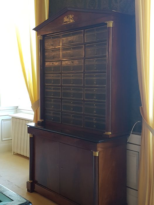 cartonnier dit du préfet d'Alphonse, vue générale - © Ministère de la Culture (France), Conservation des antiquités et des objets d'art de l'Indre, tous droits réservés 