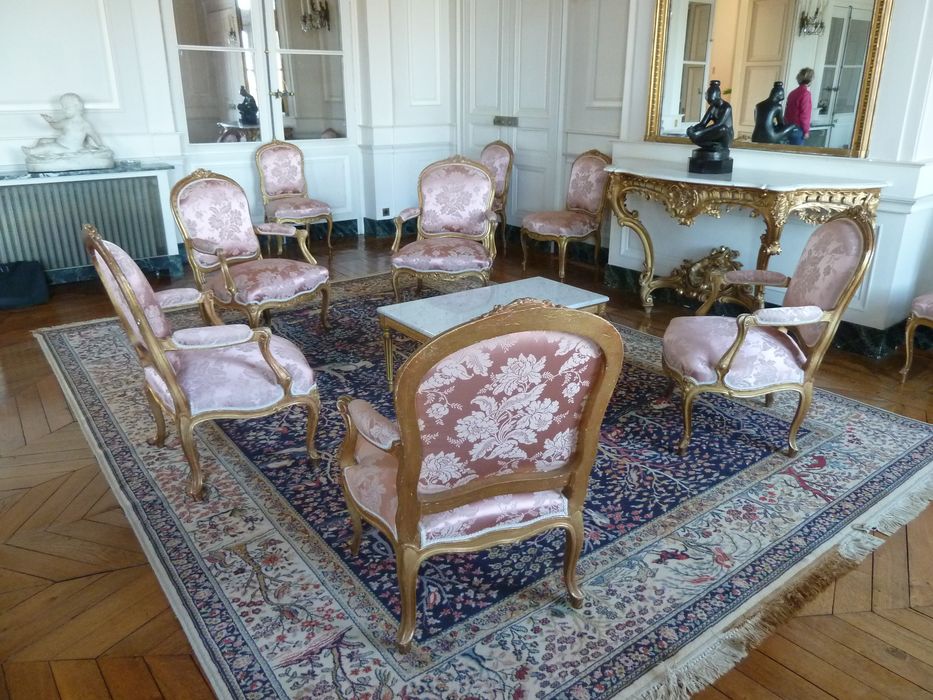 préfecture de l'Indre : fauteuils, chaises, vue générale - © Ministère de la Culture (France), Conservation des antiquités et des objets d'art de l'Indre – Tous droits réservés 