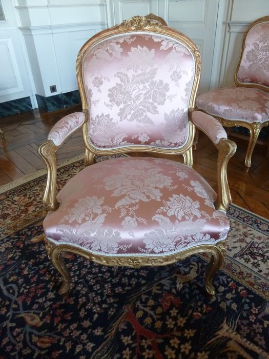 préfecture de l'Indre : fauteuil, vue générale - © Ministère de la Culture (France), Conservation des antiquités et des objets d'art de l'Indre, tous droits réservés 