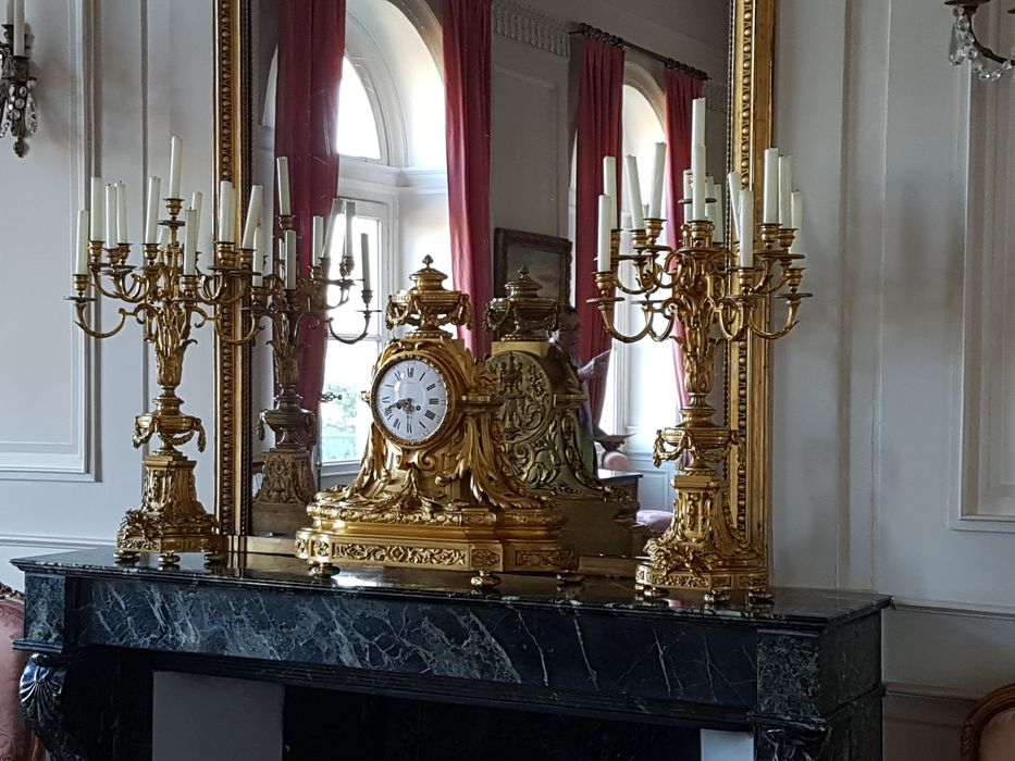 pendule et deux chandeliers (garniture de cheminée), vue générale - © Ministère de la Culture (France), Conservation des antiquités et des objets d'art de l'Indre, tous droits réservés 