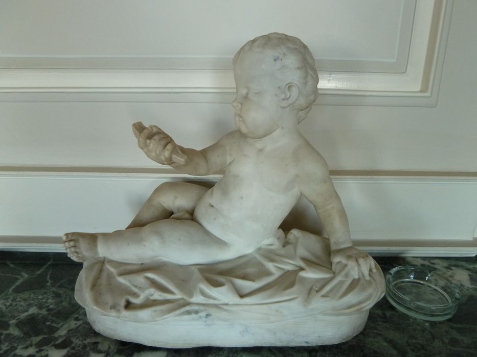 statue : Putto, vue générale - © Ministère de la Culture (France), Conservation des antiquités et des objets d'art de l'Indre, tous droits réservés 
