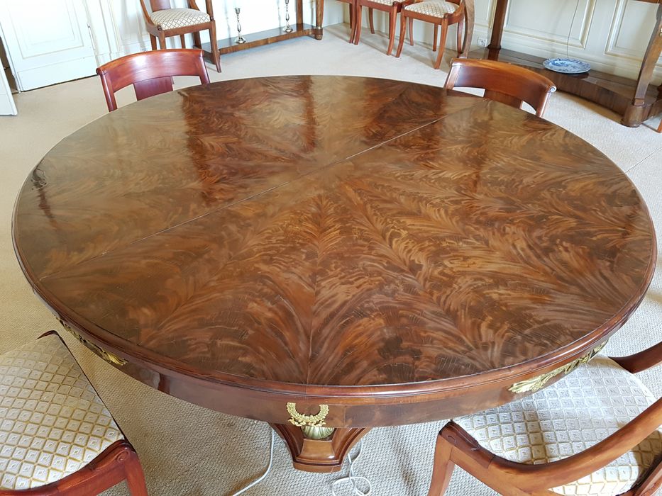 table (table à allonges), vue générale du plateau - © Ministère de la Culture (France), Conservation des antiquités et des objets d'art de l'Indre – Tous droits réservés 