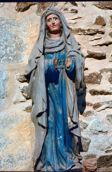 statue : Vierge de Calvaire, vue générale