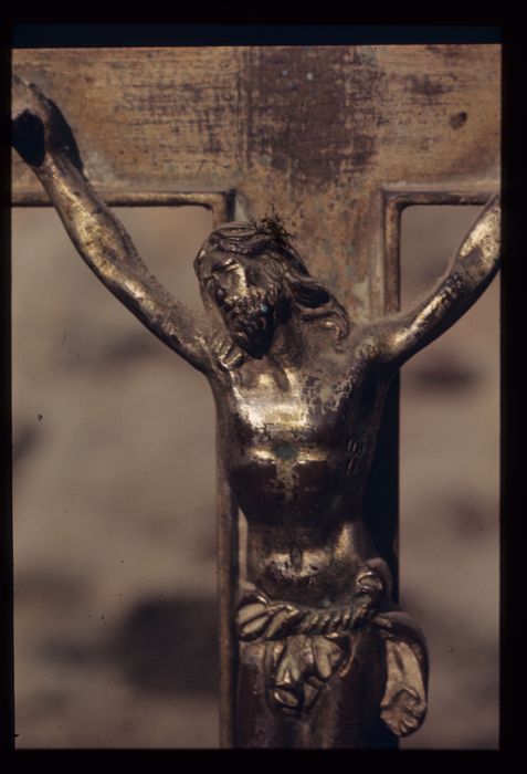 croix (crucifix), vue partielle