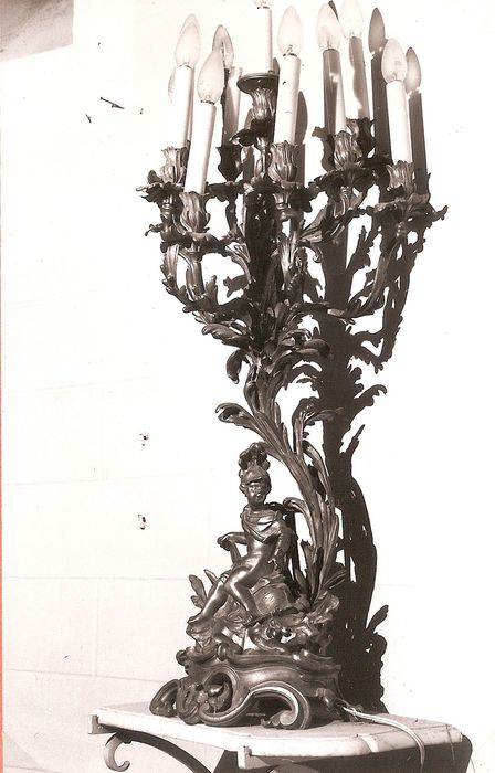 chandelier d'église, vue générale