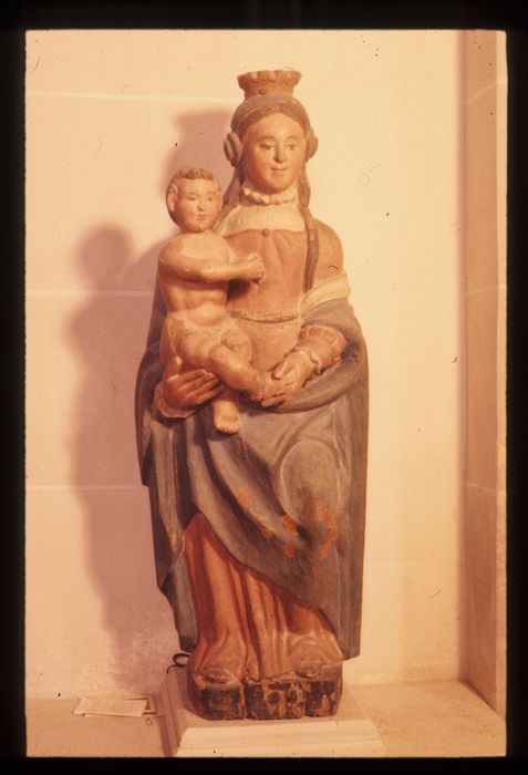 statue : Vierge à l'Enfant, vue générale