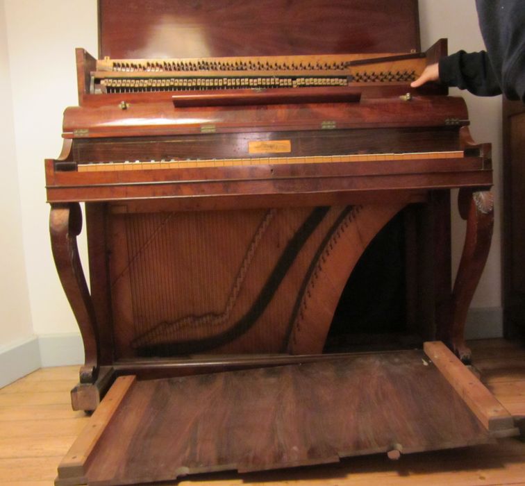 piano (pianino), vue partielle