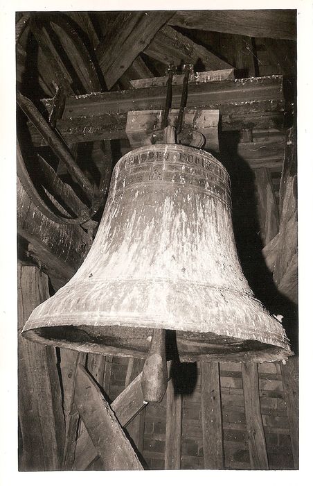 cloche, vue générale - © Ministère de la Culture (France), Conservation des antiquités et des objets d'art de l'Indre, tous droits réservés 