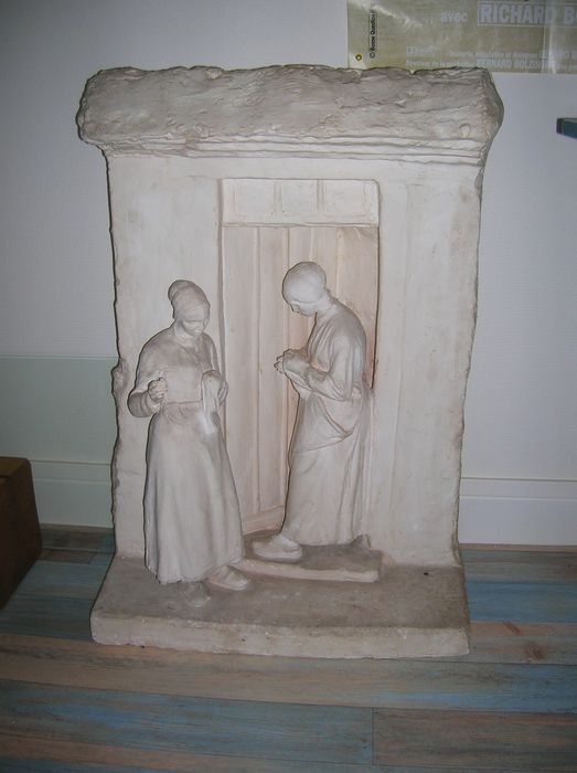 sculpture : les Ravaudeuses, vue générale - © Ministère de la Culture (France), Conservation des antiquités et des objets d'art de l'Indre, tous droits réservés 