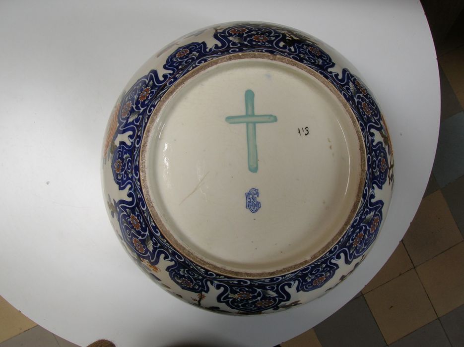 vase décoratif, revers, vue générale - © Ministère de la Culture (France), Conservation des antiquités et des objets d'art de l'Indre, tous droits réservés 