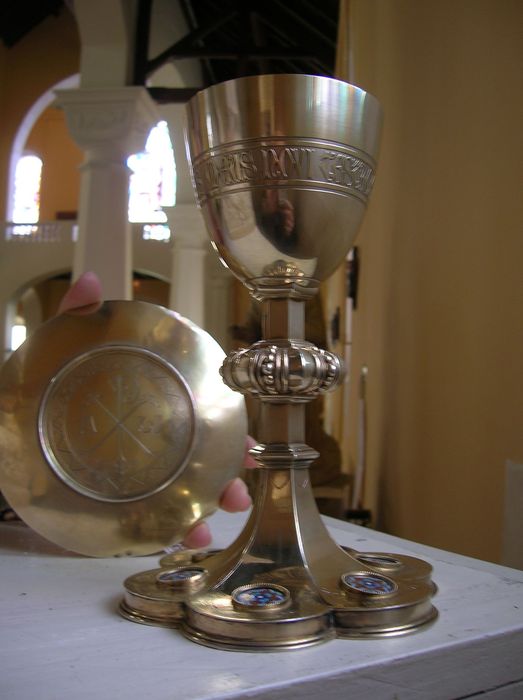 calice et patène, vue générale - © Ministère de la Culture (France), Conservation des antiquités et des objets d'art de l'Indre, tous droits réservés 