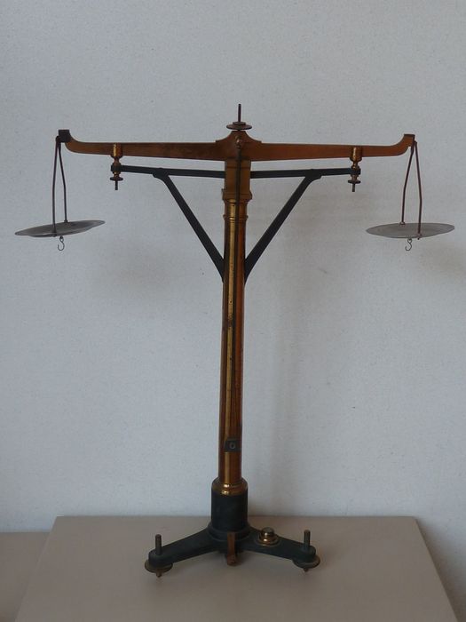 instrument de mesure des masses (balance), vue générale - © Ministère de la Culture (France), Conservation des antiquités et des objets d'art de l'Indre – Tous droits réservés 