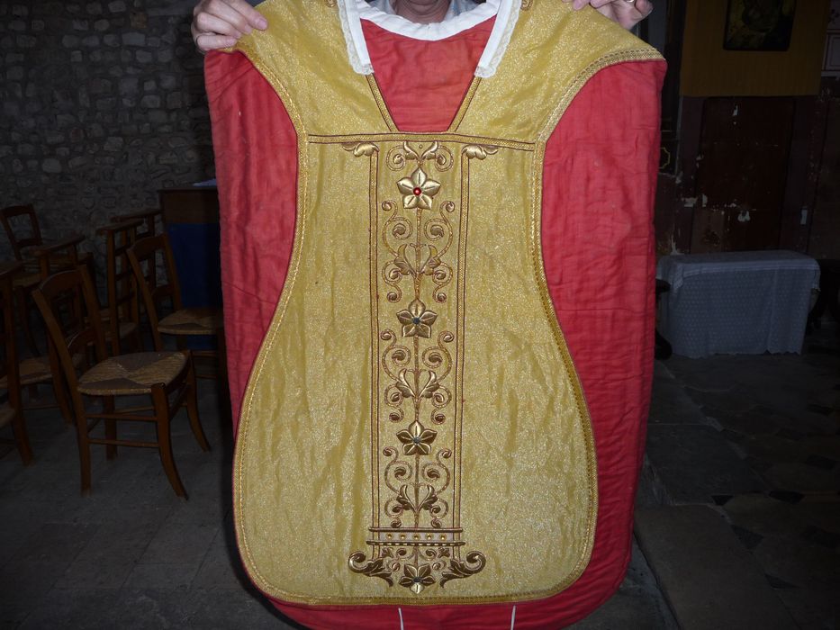 chasuble, vue générale - © Ministère de la Culture (France), Conservation des antiquités et des objets d'art de l'Indre, tous droits réservés 