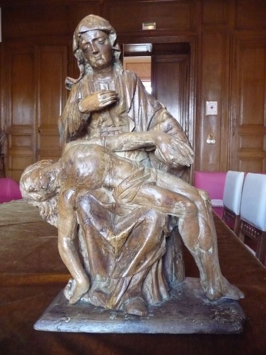 statue : Vierge de Pitié, vue générale - © Ministère de la Culture (France), Conservation des antiquités et des objets d'art de l'Indre, tous droits réservés 