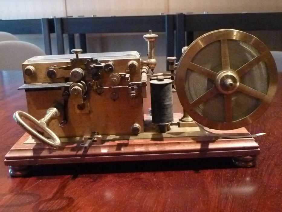 appareil de restitution (récepteur Morse), vue générale - © Ministère de la Culture (France), Conservation des antiquités et des objets d'art de l'Indre, tous droits réservés 