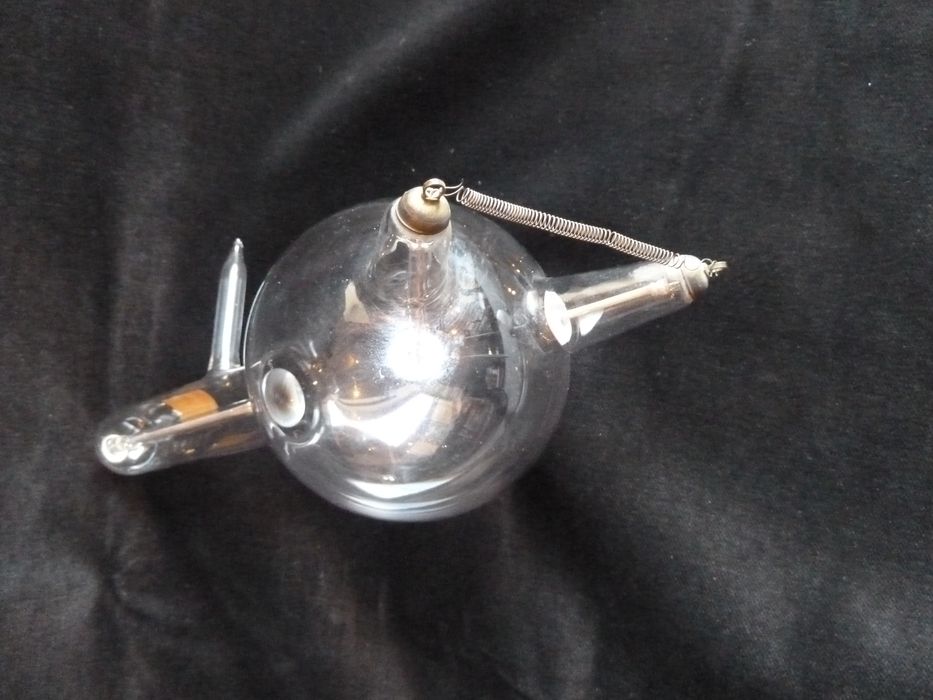 instrument de démonstration en électrodynamique dit tube de Crookes à rayons X, vue générale - © Ministère de la Culture (France), Conservation des antiquités et des objets d'art de l'Indre, tous droits réservés 