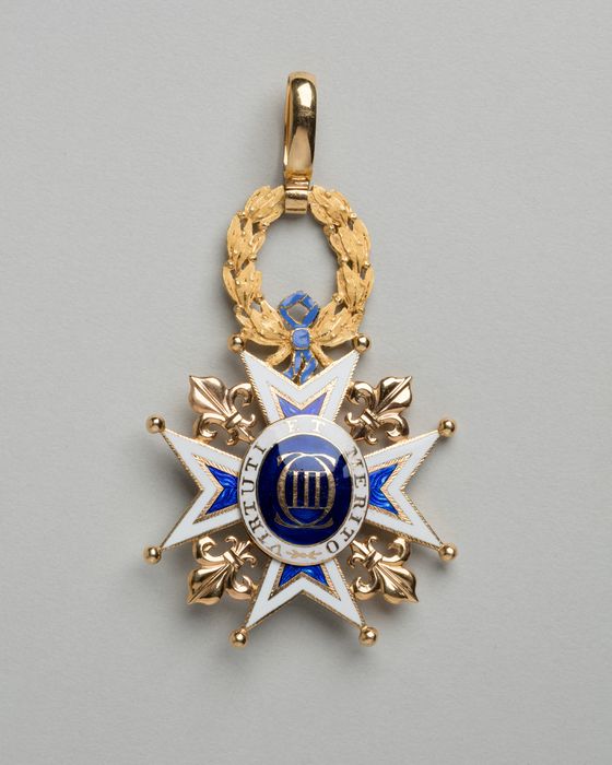 décoration du prince de Talleyrand (croix de commandeur) : Ordre de Charles III d'Espagne, revers, vue générale