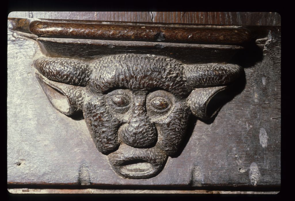 stalles, détail d'une miséricorde - © Ministère de la Culture (France), Conservation des antiquités et des objets d'art de l'Indre, tous droits réservés 