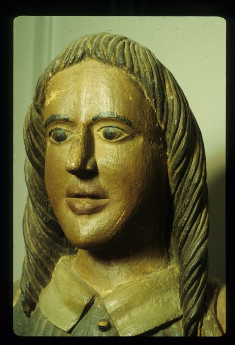 statue : saint Jean l'évangéliste, vue partielle - © Ministère de la Culture (France), Conservation des antiquités et des objets d'art de l'Indre, tous droits réservés 