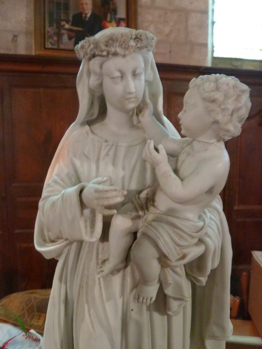 statue : Vierge à l'Enfant, vue partielle