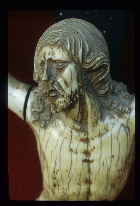 statue : Christ en croix, détail - © Ministère de la Culture (France), Conservation des antiquités et des objets d'art de l'Indre, tous droits réservés 