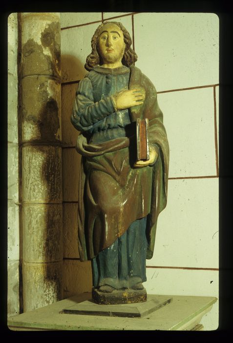 statue : Saint Jean