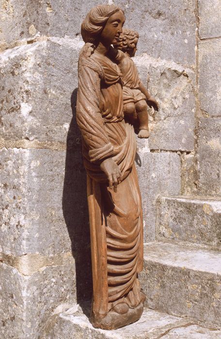 Statue : Vierge à l'Enfant