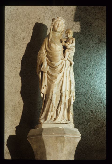 statuette : Vierge à l'Enfant (la) - © Ministère de la Culture (France), Conservation des antiquités et des objets d'art de l'Indre, tous droits réservés 