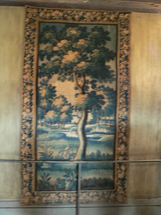 pièces murale (verdure) : verdure avec bordures à décor de fabriques et d'oiseaux - © Ministère de la Culture (France), Conservation des antiquités et des objets d'art de l'Indre, tous droits réservés 