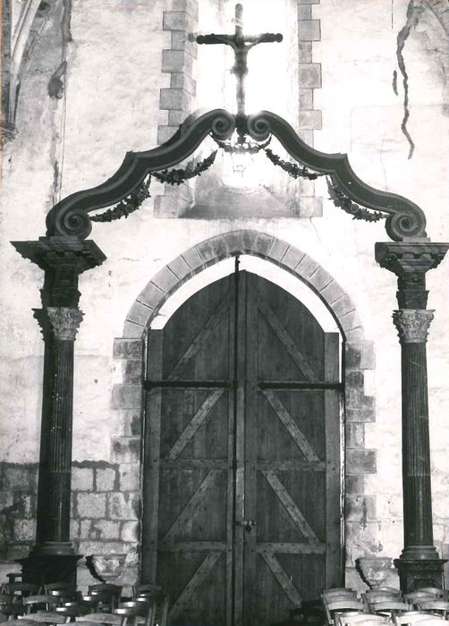 arc (arc de triomphe) - © Ministère de la Culture (France), Conservation des antiquités et des objets d'art de l'Indre, tous droits réservés 