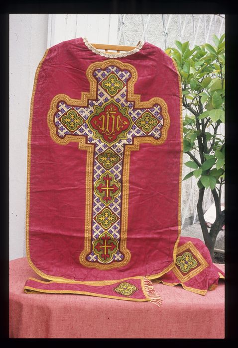 chasuble, étole, manipule, voile de calice - © Ministère de la Culture (France), Conservation des antiquités et des objets d'art de l'Indre, tous droits réservés 