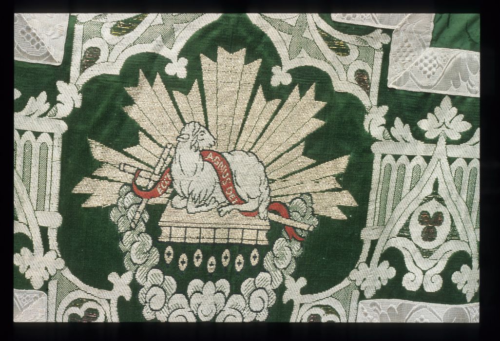 chasuble (ornement vert), détail - © Ministère de la Culture (France), Conservation des antiquités et des objets d'art de l'Indre, tous droits réservés 
