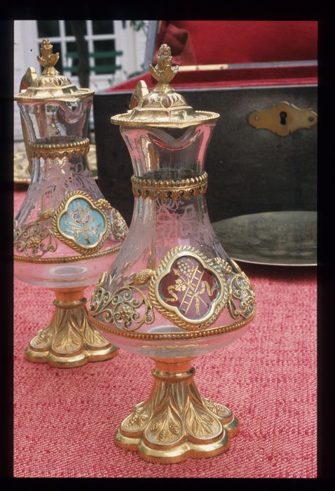 chapelle de l'abbé Prosper Camard : burettes - © Ministère de la Culture (France), Conservation des antiquités et des objets d'art de l'Indre, tous droits réservés 