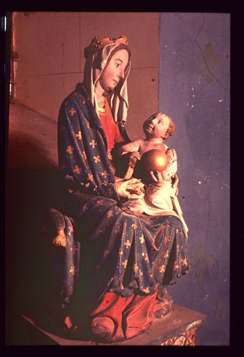 statue : Vierge à l'Enfant - © Ministère de la Culture (France), Conservation des antiquités et des objets d'art de l'Indre, tous droits réservés 